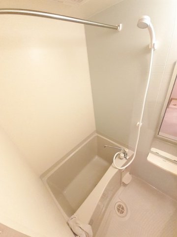 バス・シャワールーム　ゆったり過ごせるお風呂です