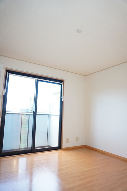 その他部屋・スペース　洋室８帖