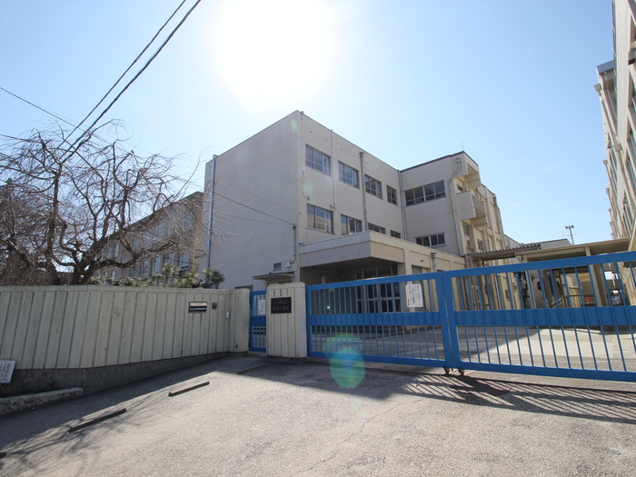 小学校　名古屋市立天白小学校（小学校）まで840m