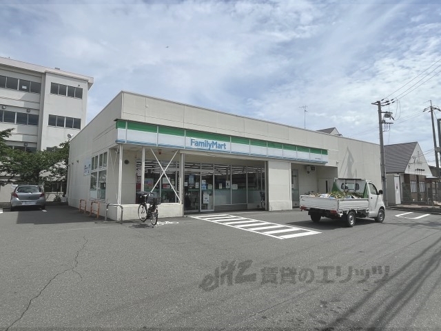 コンビニ　ファミリーマート伊丹中野西店（コンビニ）まで210m