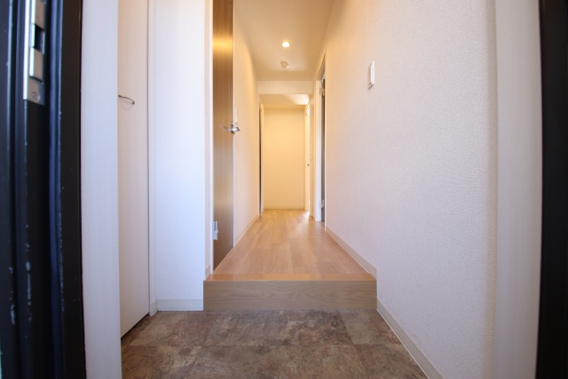 玄関　※別室の参考写真の為、現況優先です。