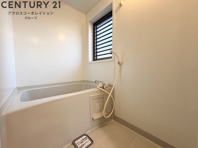 バス・シャワールーム　採光あり明るいキッチンです！