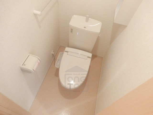 トイレ　同施工会社類似写真