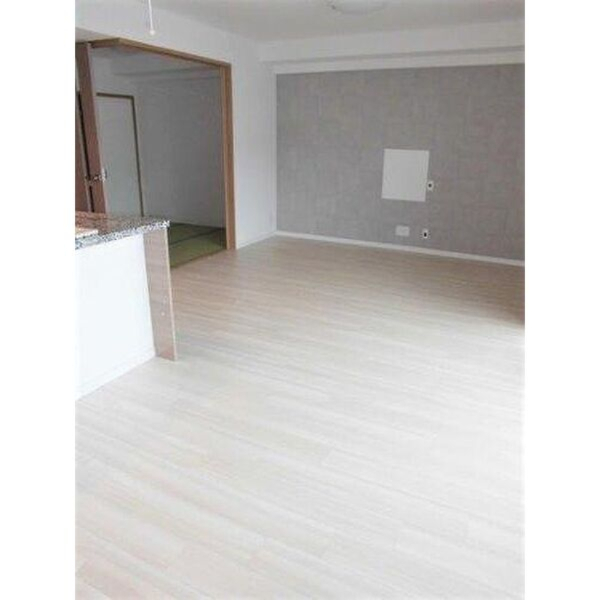 居室・リビング　別部屋のお写真となります。