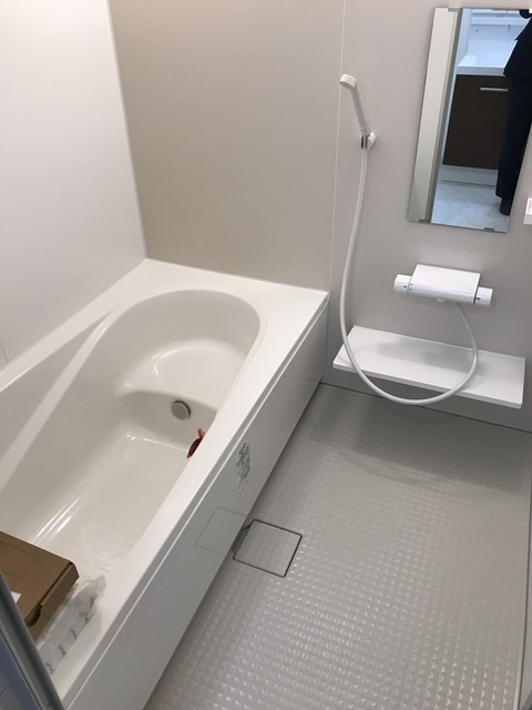 バス・シャワールーム　バスルーム