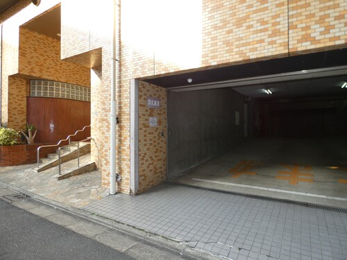 駐車場　駐車場出入口　※2026年03月撮影