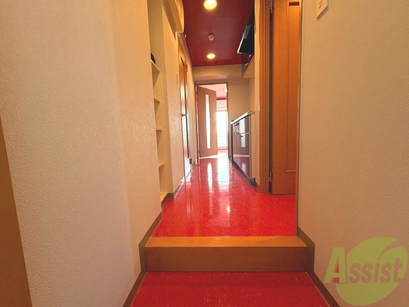 玄関　玄関が広いので開放感があり、靴も履きやすいです。