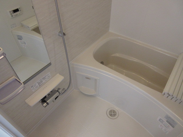 バス・シャワールーム　★追い焚き・乾燥機付きの浴室★