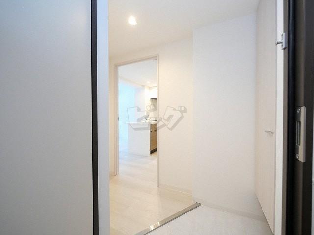 玄関　明るい玄関がお出迎えです☆