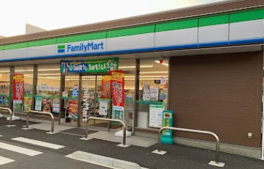 コンビニ　ファミリーマート 川崎新作五丁目店（コンビニ）まで334m