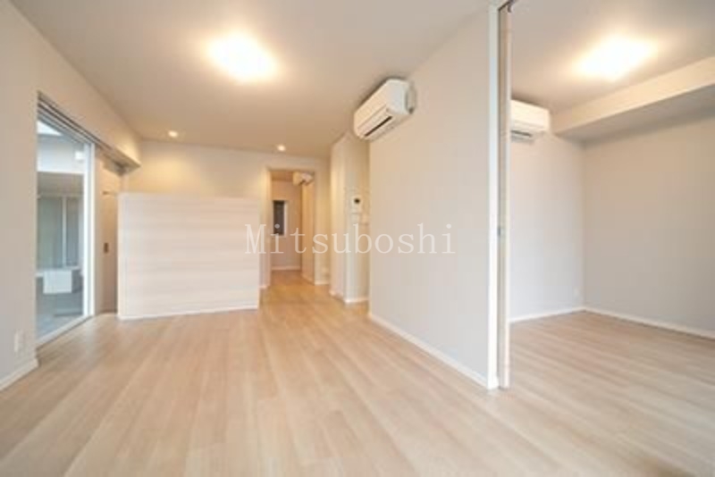 その他部屋・スペース　温かい雰囲気のデザインになっております。