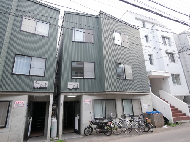 建物外観　★初期費用が安い！★どこへ行くにも便利な立地！