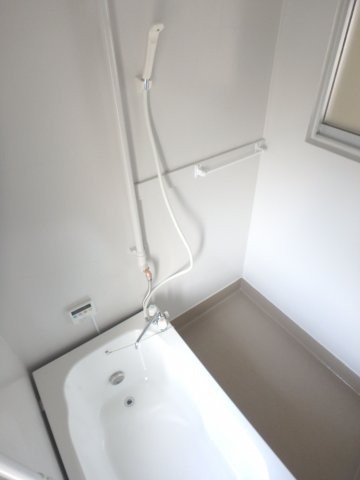 バス・シャワールーム　イメージ写真（反転あり）