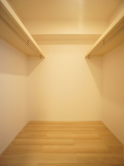 収納　ウォークインクロゼット付きでお部屋はスッキリ♪