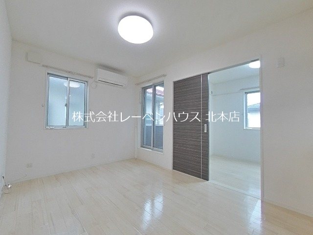 居室・リビング　同物件別部屋参考写真