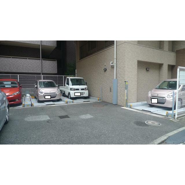 ショッピングセンター　まいばすけっと真金町１丁目店（ショッピングセンター）まで216m