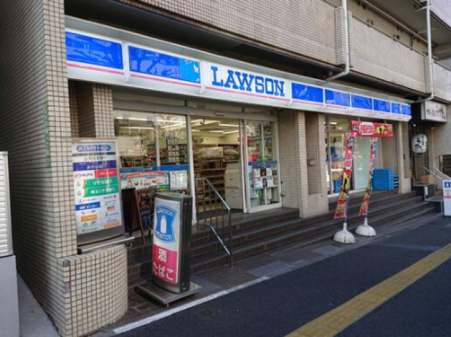 コンビニ　ローソン本郷一丁目春日通店（コンビニ）まで73m