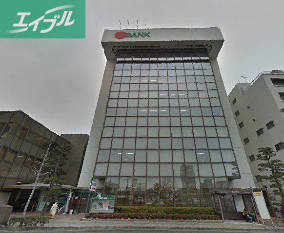 銀行　トマト銀行本店（銀行）まで659m