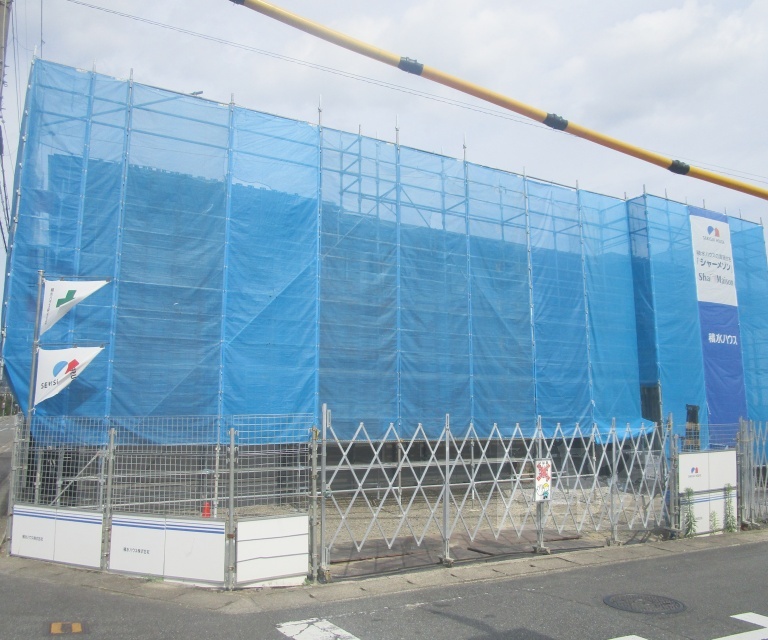 建物外観　建築中の写真です。