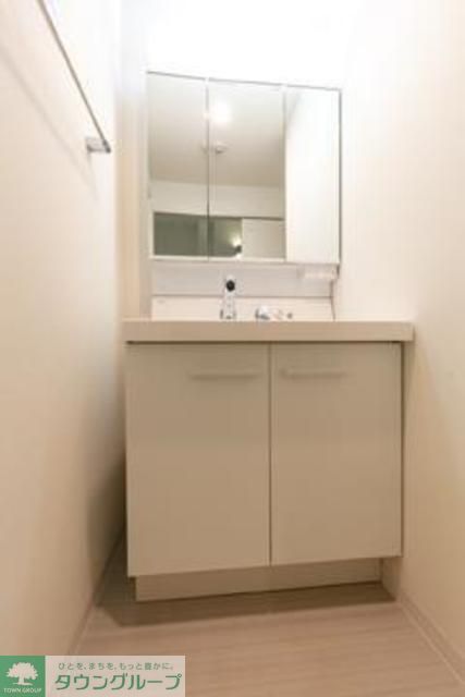 洗面設備　※写真は同タイプ住戸です。