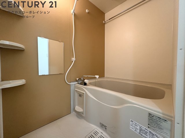 バス・シャワールーム　シャンプードレッサー、浴室乾燥機つき！