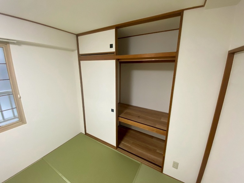 収納　寝室の収納です。部屋がすっきり片付きます。
