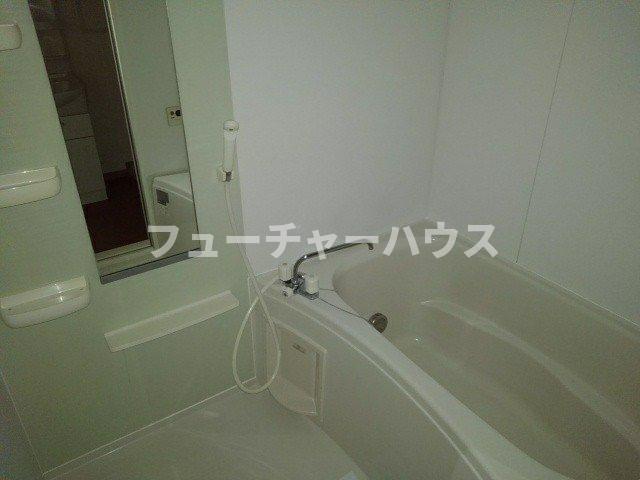 バス・シャワールーム　ゆったり過ごせるお風呂です