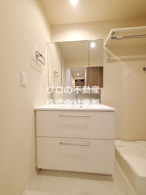 洗面設備　ワイドサイズのドレッサーが使いやすい♪