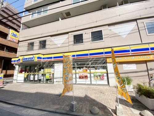 コンビニ　ミニストップ 新栄町店（コンビニ）まで713m