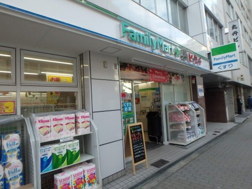 コンビニ　ファミリーマートヒグチ薬局　天神橋２丁目店（コンビニ）まで47m