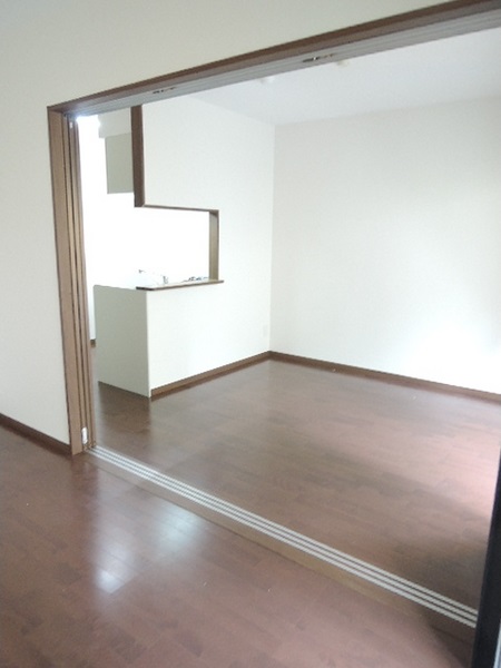 居室・リビング　開放感のあるゆったりとしたお部屋です♪