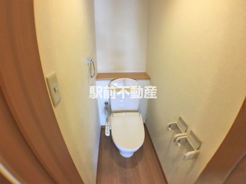 トイレ　温水洗浄便座