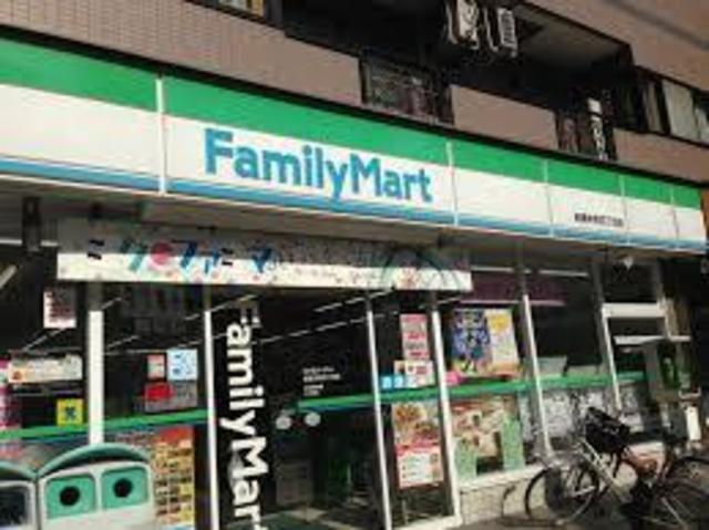 コンビニ　ファミリーマート船橋本町五丁目店（コンビニ）まで734m