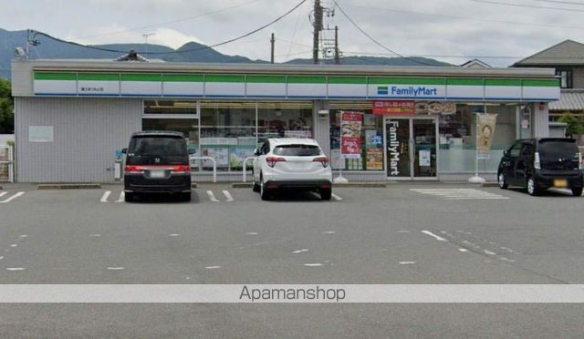 コンビニ　ファミリーマート（コンビニ）まで347m