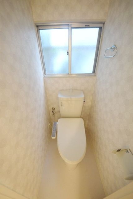 トイレ　★洗浄機付きの洋式トイレです★