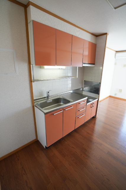 キッチン　同じ建物の別の部屋