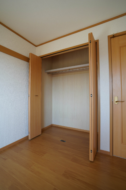 収納　同じ建物の別の部屋