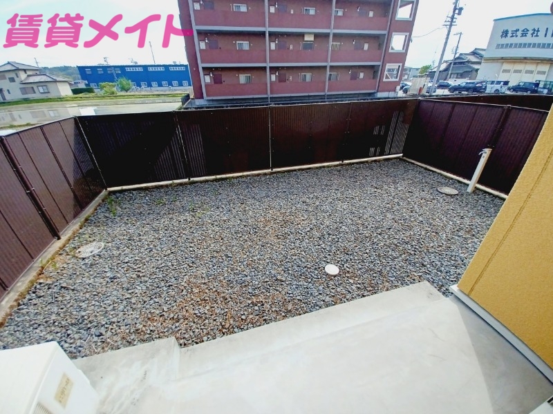 庭　反転タイプ参考写真
