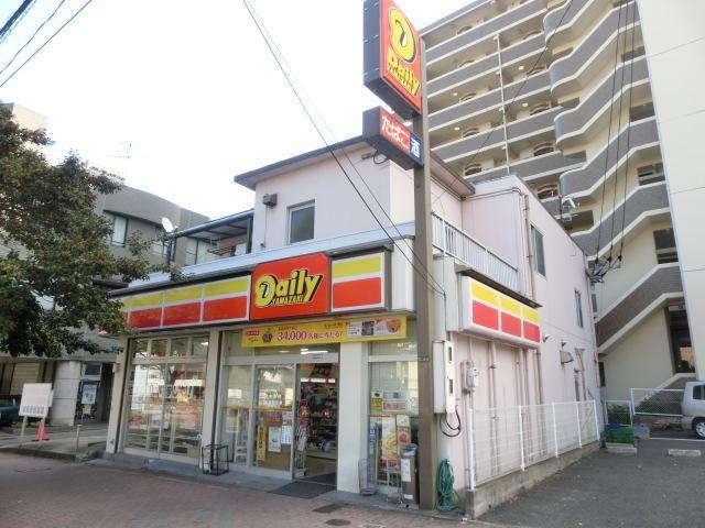 コンビニ　デイリーストア（コンビニ）まで180m
