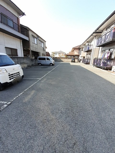 駐車場　駐車場