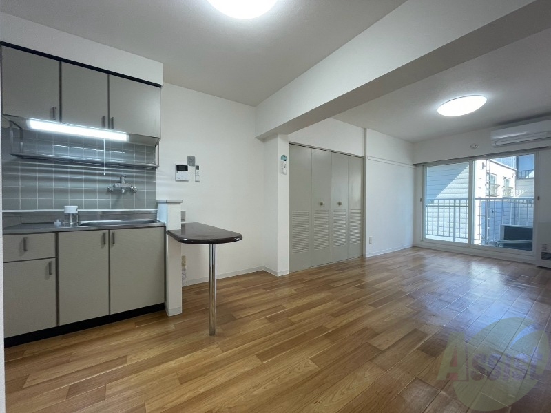 居室・リビング　広くてキレイなお部屋が広がっていて、充実した生活が送れそう。