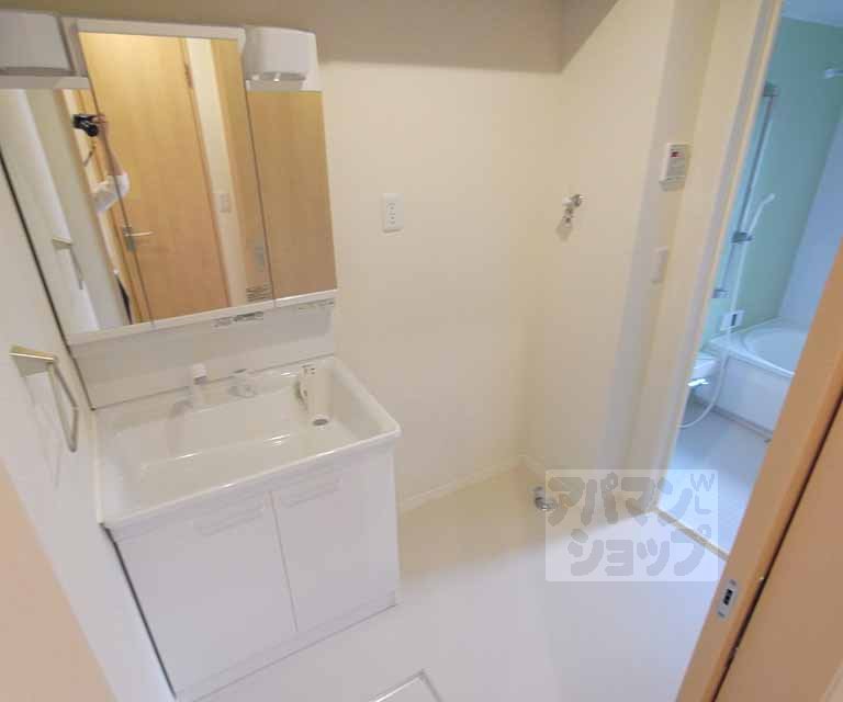 洗面設備　シャンプードレッサー付き！