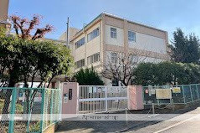 小学校　梅田小学校（小学校）まで557m
