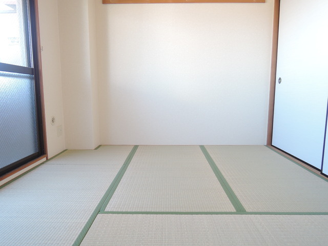 居室・リビング　温かみのある和室のお部屋です