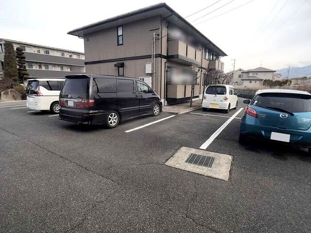 駐車場　駐車場