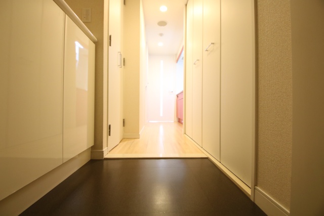 CASA+α名駅南の玄関写真