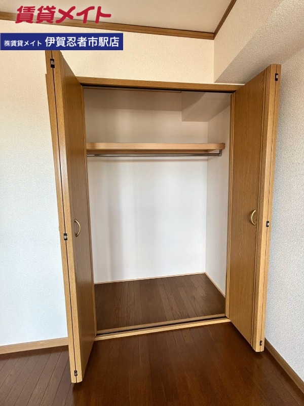 収納　同型参考写真