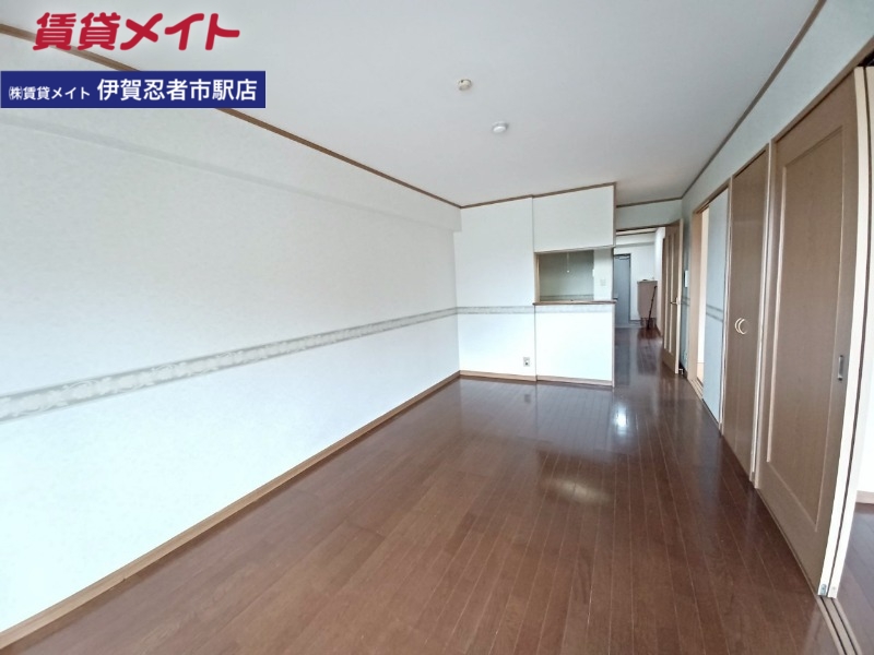 居室・リビング　同型参考写真