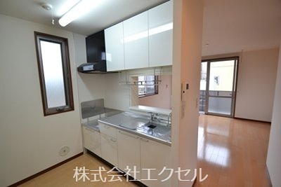 ＪＲ青梅線 昭島駅 徒歩12分 2階建 築20年のキッチン写真
