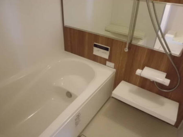 バス・シャワールーム　※同建物の別のお部屋の写真です。